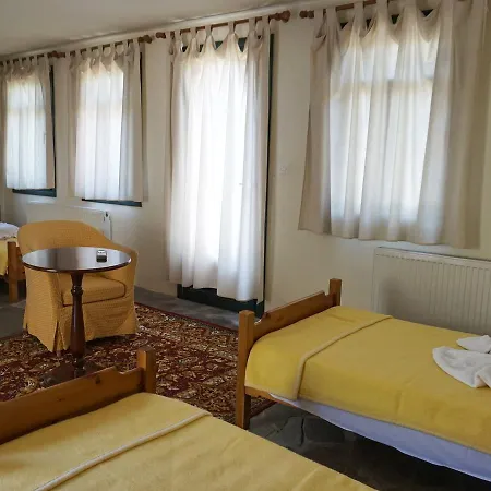 Hotel Akontisma *