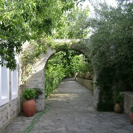 Hotell Akontisma Nea Karvali